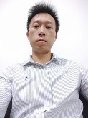 古玩經(jīng)紀(jì)人譚仟 一位文化經(jīng)紀(jì)人的藝術(shù)人生